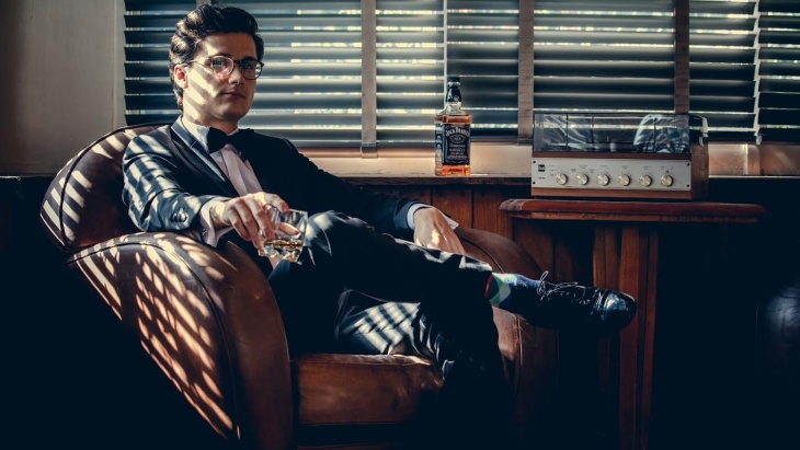 Dennis van Aarssen Ajak Black Tie Affairs dalam 'LIFELINE'
