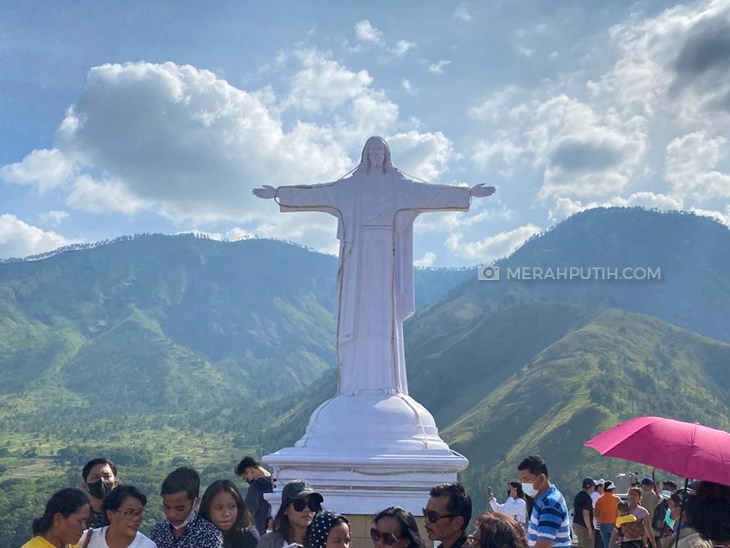 Bukit Sibea-bea Tawarkan Wisata Rohani Sekaligus Pemandangan Danau Toba ...