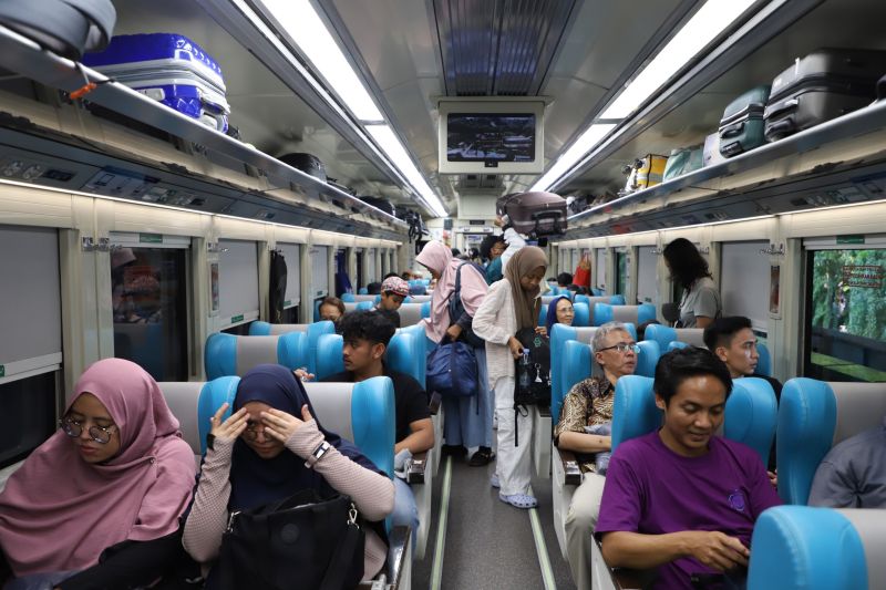 10 KA, Stasiun Tujuan, Relasi Paling Diburu dan Favorit Pemudik 2024