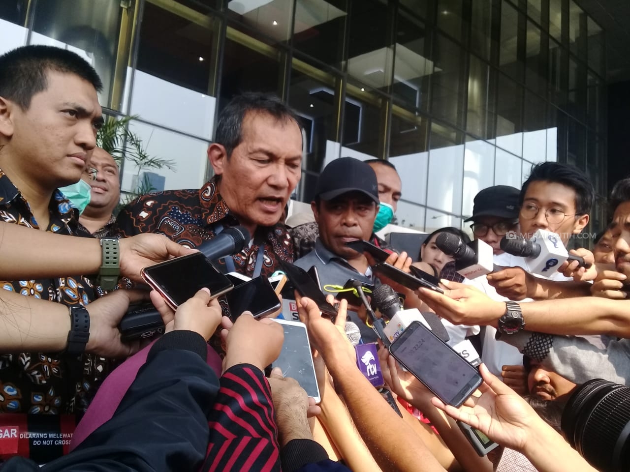 Saut Situmorang: Revisi UU KPK Harus Dilawan!