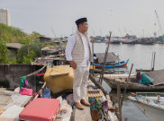 Cek Kondisi Tanggul di Muara Baru, RK Janjikan Giant Sea Wall Atasi Banjir