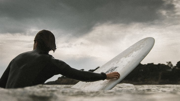 surfing melatih mental dan otot