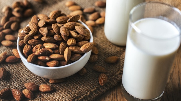 Manfaat yang Didapat Dari Mengonsumsi Susu Almond 