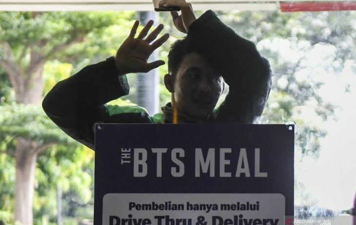 BTS Meal. ANTARA FOTO/Galih Pradipta/wsj.