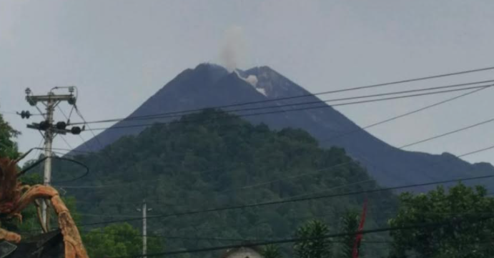 BPPTKG Nilai Ada Kemungkinan Erupsi Gunung Merapi Seperti Semeru
