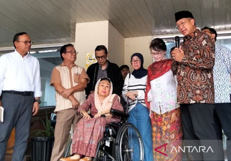 Istri Gus Dur dan Berbagai Tokoh Kunjungi Aktivis Ditahan Polisi, Kirimkan Surat Permintaan Pembebasan ke Presiden