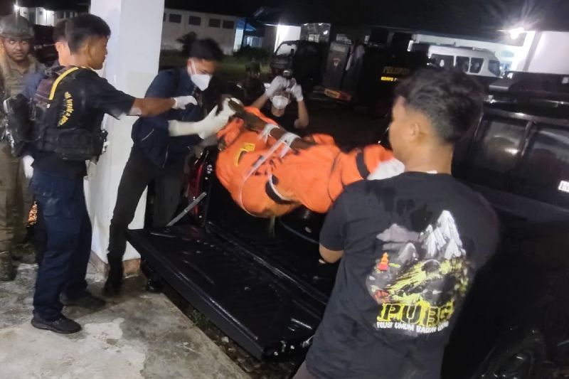 TNI-Polri Berhasil Evakuasi 5 Jenazah Pendulang Emas Korban KKB di Pedalaman Yahukimo