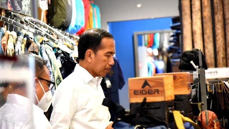 Pengunjung dan Pedagang Kokas Dikagetkan dengan Kedatangan Presiden Jokowi