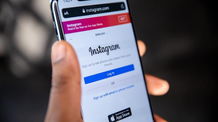 Instagram memiliki fitur untuk proteksi diri. (Foto: Pixabay/solenfeyissa)