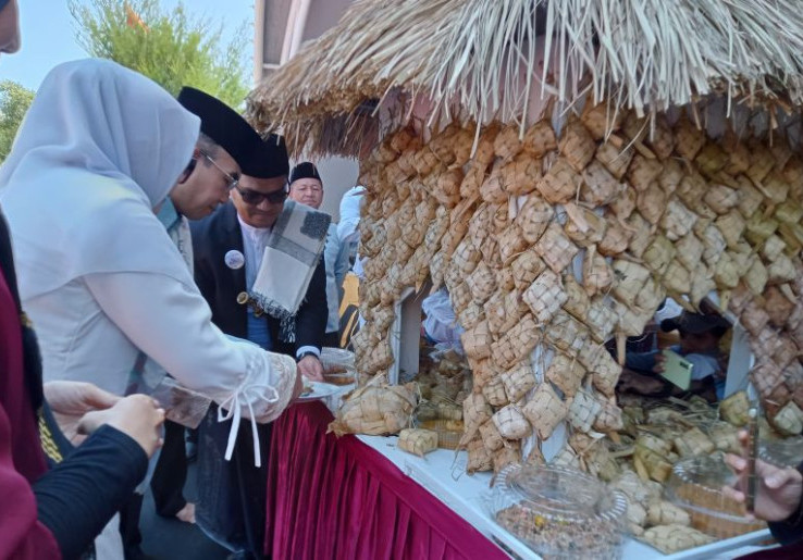 Filosofi Tradisi Kutupatan Jejak Peninggalan Sunan Kalijaga