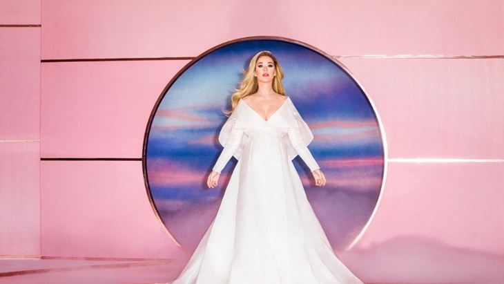 Lewat Video Musik Baru, Katy Perry Umumkan Kehamilannya
