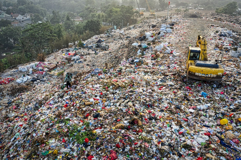 Pemkot Malang Campur Limbah Medis Dengan Sampah Biasa di TPA