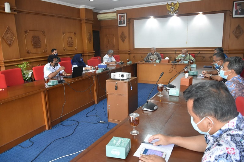 rapat la nina yogya