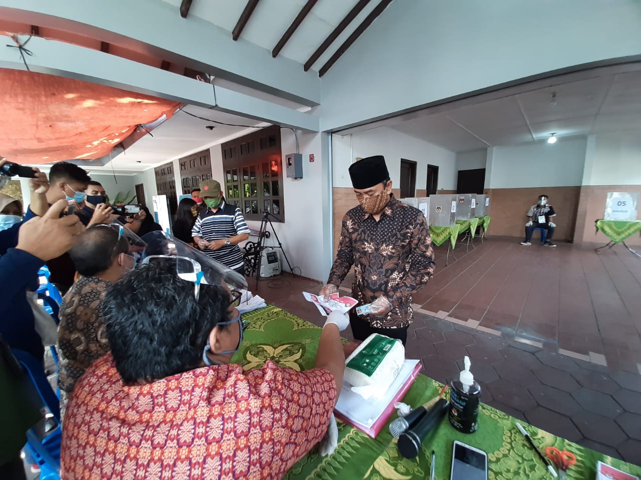Calon walikota (Cawali) nomor 02, Bagyo Wahyono, Rabu (9/12). (MP/Ismail)