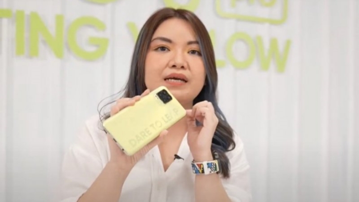 Realme 8 Pro Punya Warna Glow in the Dark