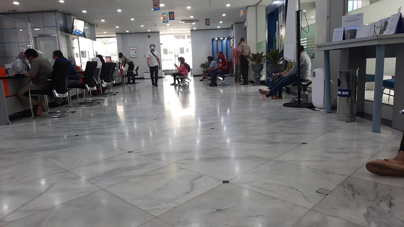 Cerita Pekerja Ingin Cairkan BSU BBM, Beda Syarat dan Layanan di Bank
