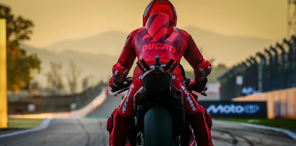 Marc Marquez Pertajam Rekor Sekaligus Rebut Pole Position MotoGP Aragon 2025