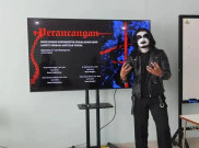 Mahasiswa Telkom Purwokerto Sidang Tugas Akhir dengan Riasan Black Metal, Ternyata Ini Alasannya