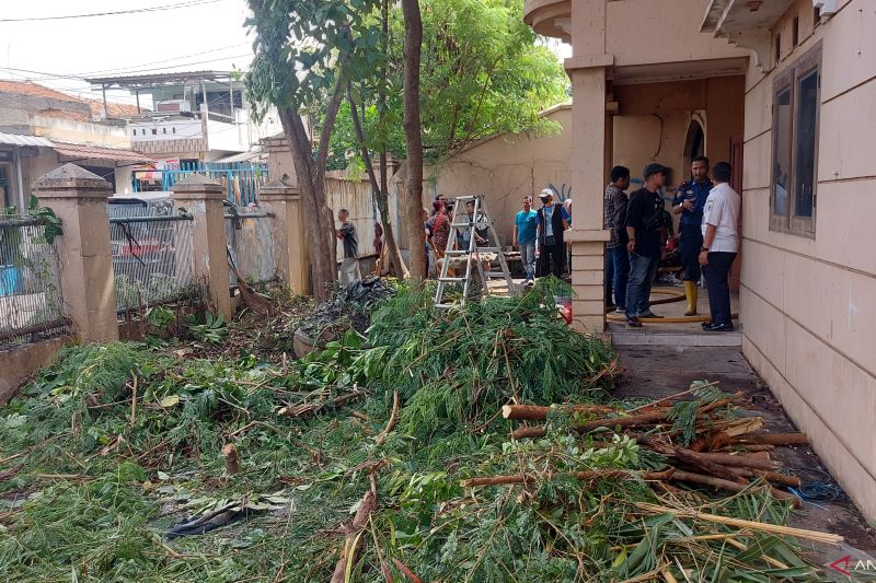 Pemkot Jaktim Beri Perawatan Khusus Ibu Eny ODGJ di Jatinegara