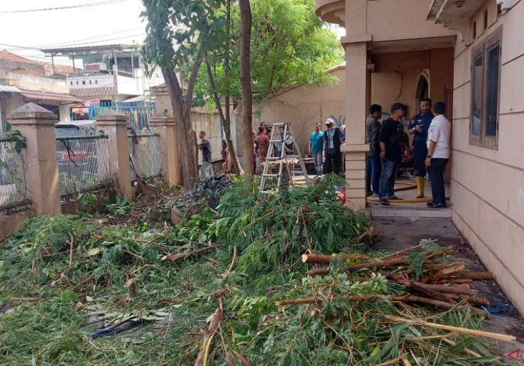Pemkot Jaktim Beri Perawatan Khusus Ibu Eny ODGJ di Jatinegara