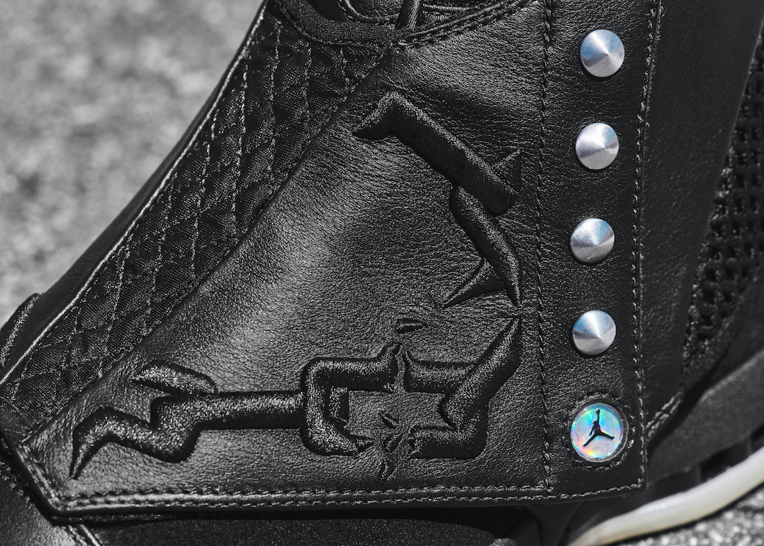 Detil pola tautan rantai di Air Jordan 16 Why Not? Pack. (Foto Sneakers Bar Detroit)