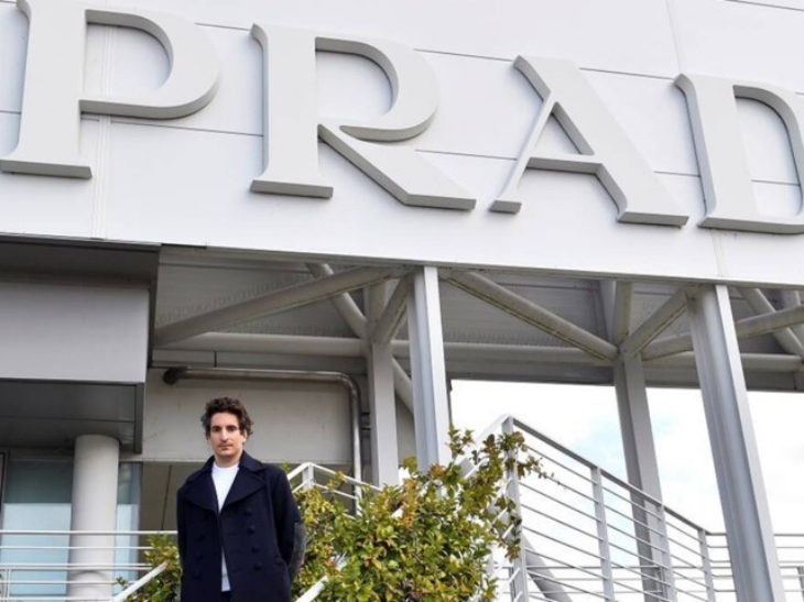 Prada Melihat Peluang dalam Second-hand Fashion