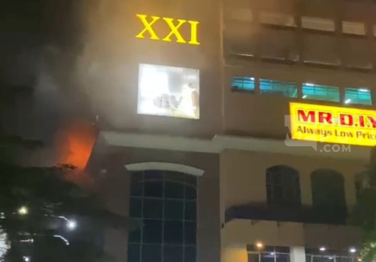 Foodcourt Solo Grand Mal Terbakar, Diduga Karena Kebocoran Gas
