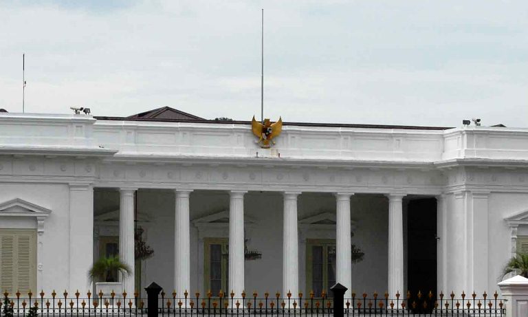 Undang Sesepuh Banten ke Istana, Jokowi Minta Doa Menang Pilpres