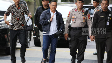 Bupati Pati Sudewo Tiba di Gedung Merah Putih Setelah Terjaring OTT KPK
