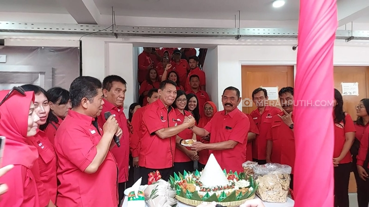 Megawati Resmikan Kantor DPC PDIP Solo, Gibran Absen
