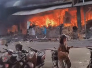 Kawasan Pasar Induk Kramat Jati Kebakaran, Pedagang Panik