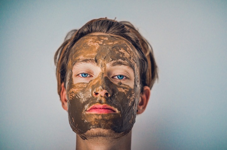 Masker wajah pria. (Foto: Pixabay/Pexels)