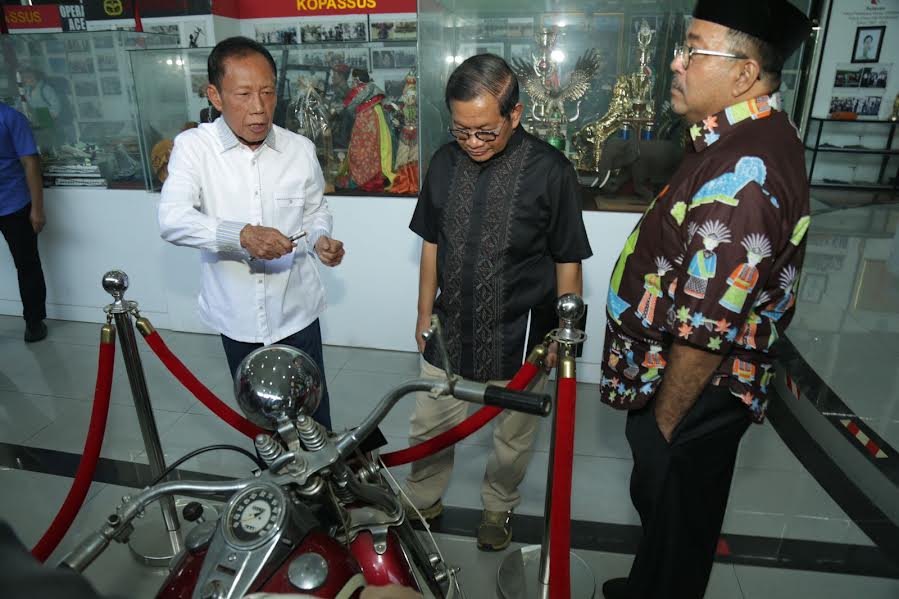 Di Museum Bang Yos, Pramono-Rano Takjub dengan Diorama 'Gubernur Jakarta Era Lima Presiden'