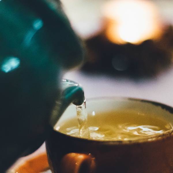 Minum teh untuk meredakan kembung. (Foto Pexels/Snapwire)