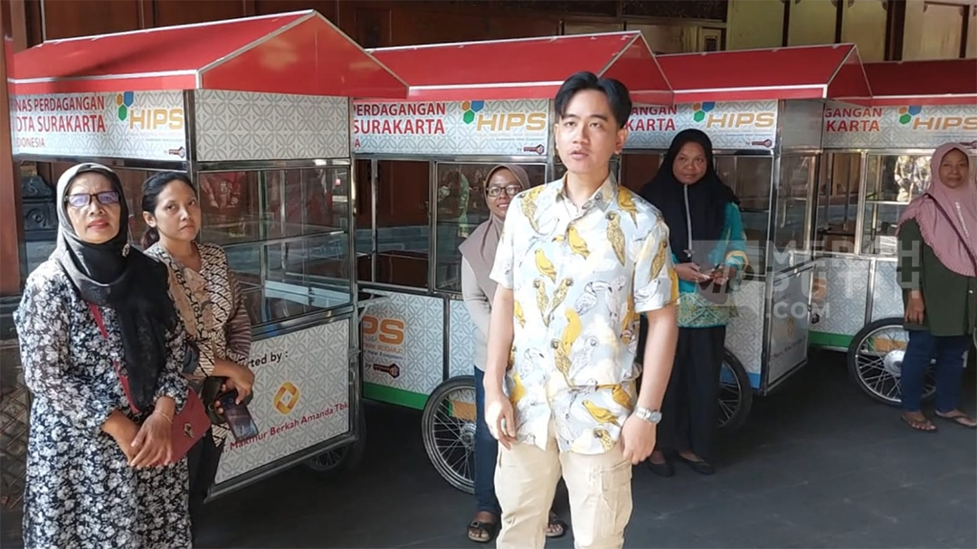 Kebanjiran Permintaan Gerobak PKL, Gibran Janjikan Penuhi Satu per Satu