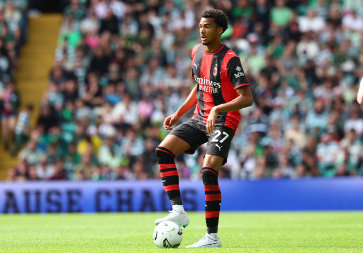 Hat-trick Sempurna di Liga Europa Jadi Alasan AC Milan Rela Naikkan Gaji Alphadjo Cisse Berkali Lipat