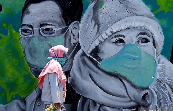 Redam Lonjakan COVID-19, Satgas Minta Masyarakat Tak Berkerumun dan Bepergian
