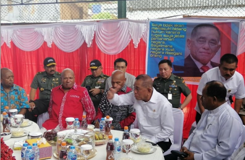 Menhan dan Tokoh Papua Bertemu di Lapangan Futsal, Bahas Apa?