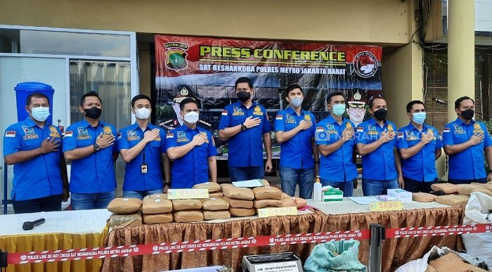 Cegah Peredaran Narkoba, Polres Jakbar Dirikan Posko di Kampung Ambon