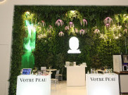 Clinic De Votre Peau Pamer Booth Bertema Keindahan Taman di Jakarta X Beauty 