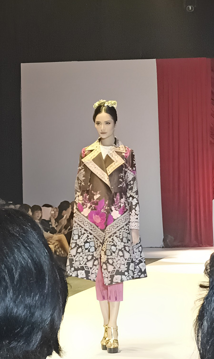koleksi denny wirawan