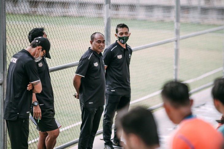 Pelatih Dewa United FC. (Dewa United FC)