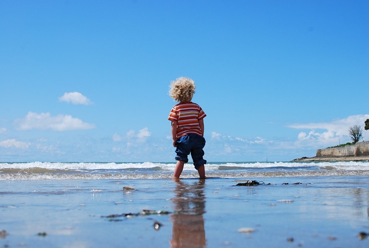 Liburan membantu anak belajar membaca peta. (Foto: Pixabay/Free-Photos)