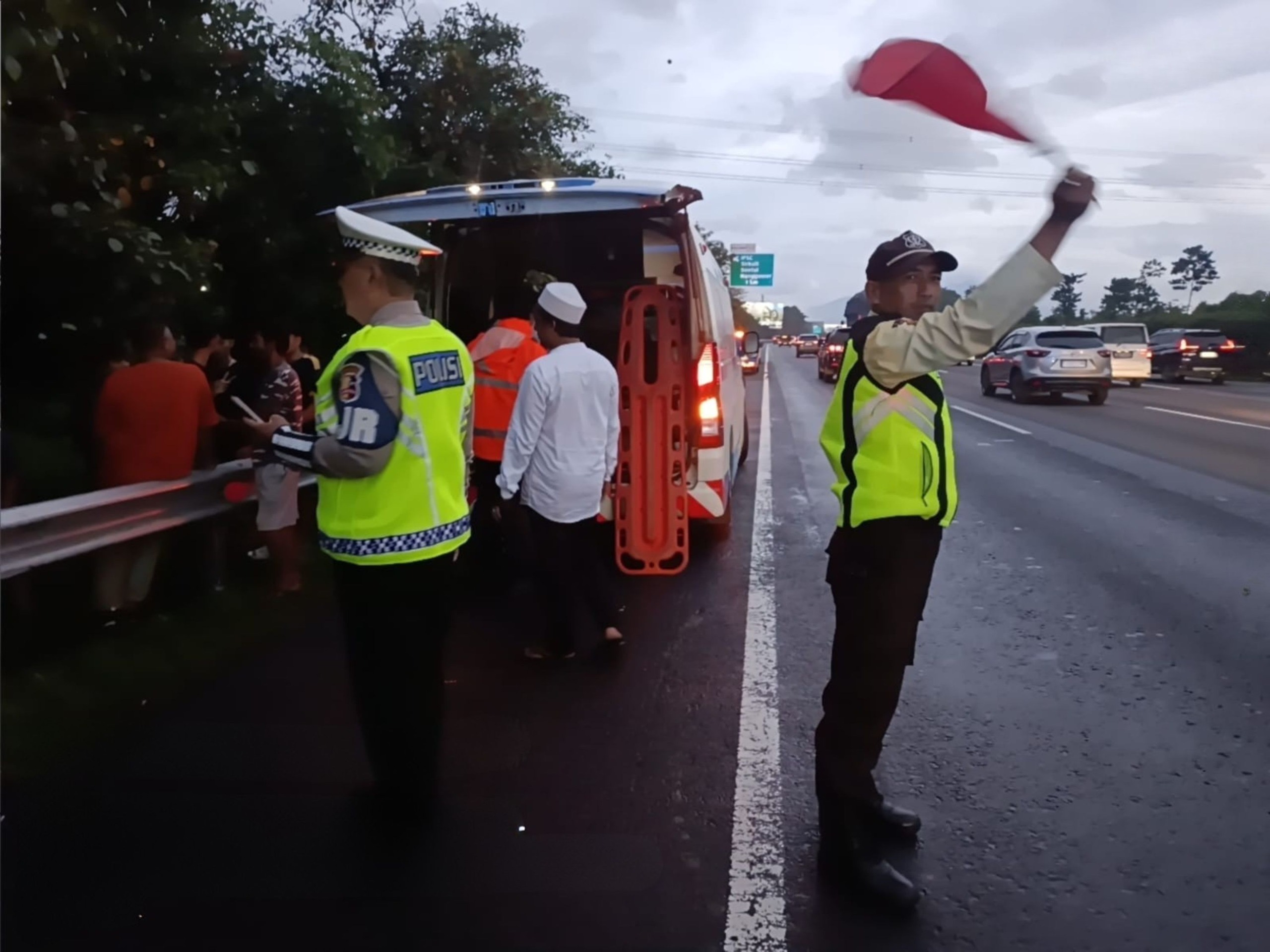 Heboh Mayat Terikat di Semak-Semak Tol Jagorawi, Ditemukan TNI Saat Amankan Jalur VVIP