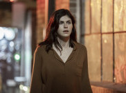 Pernah Keguguran, Alexandra Daddario Sudah Hamil 6 Bulan