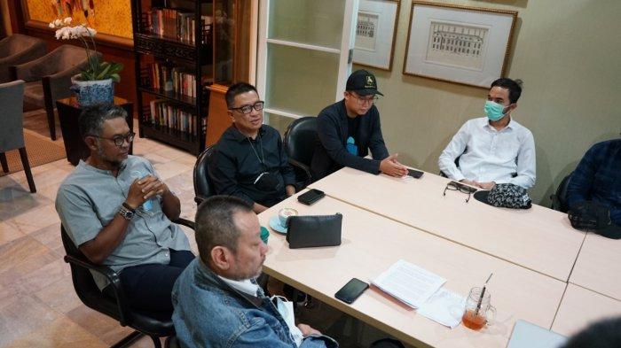 CEO Kidslopp Indonesia, Helmy Yahya bersama CEO Rumah Kisah, Yuda Wirafianto