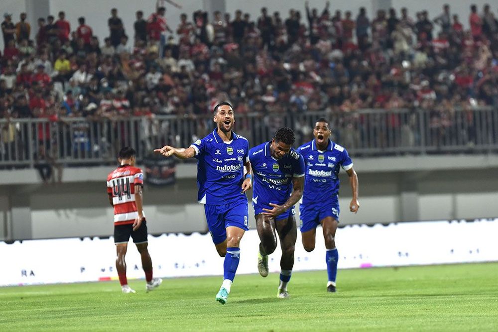 Hasil Super League 2025/2026: Persib Bawa Pulang 3 Poin Lewat Kemenangan 4-1 di Kandang Madura United