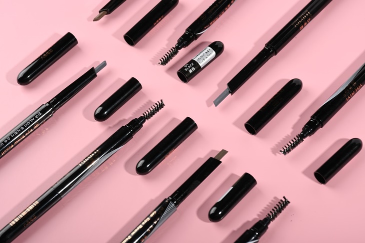 Yuk, Simak Tips Membersihkan Peralatan Makeup