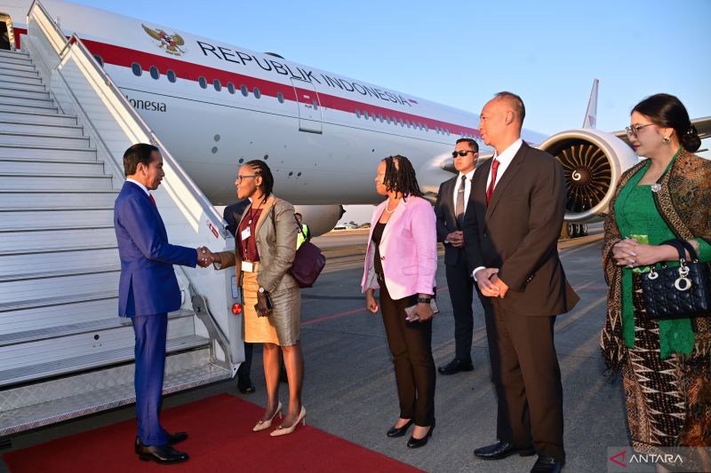 Jokowi Tiba di Afrika Selatan Buat Hadiri KTT BRICS