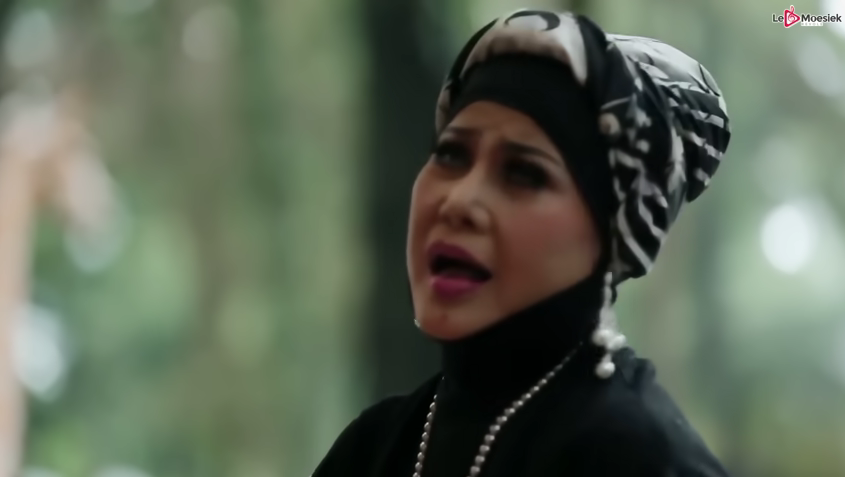 Lirik lagu Pecah Seribu Elvy Sukaesih